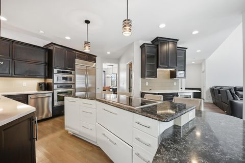 Tiny photo for 339 Aylesbury Drive S, Westerville, OH 43082 (MLS # 225044971)