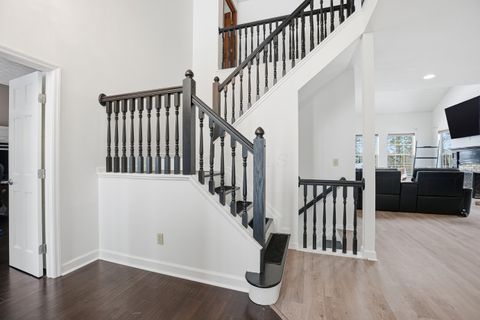 Tiny photo for 339 Aylesbury Drive S, Westerville, OH 43082 (MLS # 225044971)