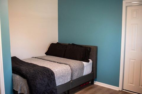 Tiny photo for 2370 Scenic Drive NE, Lancaster, OH 43130 (MLS # 226006009)