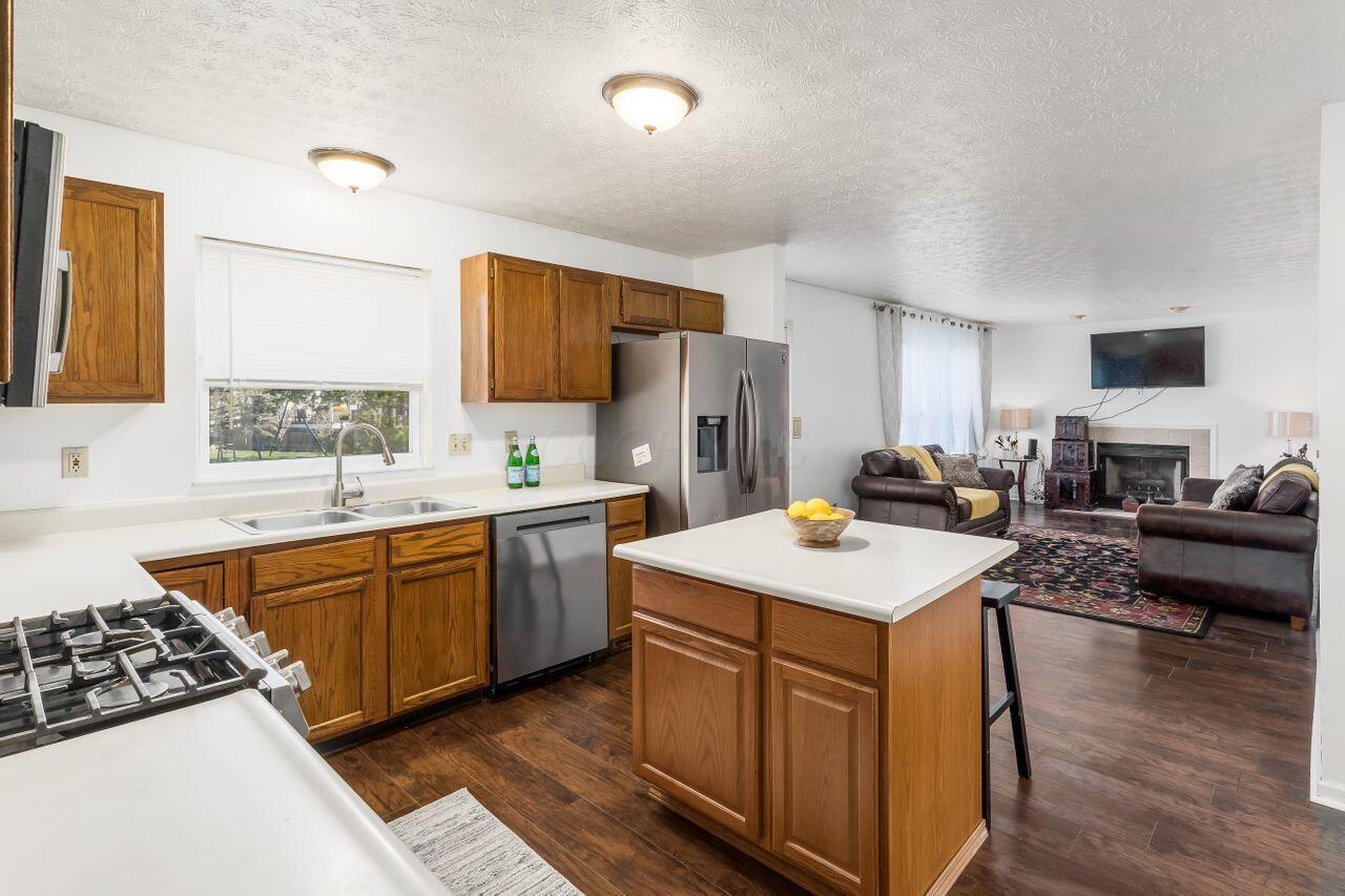 546 Tall Oaks Drive, Columbus, Ohio image 14