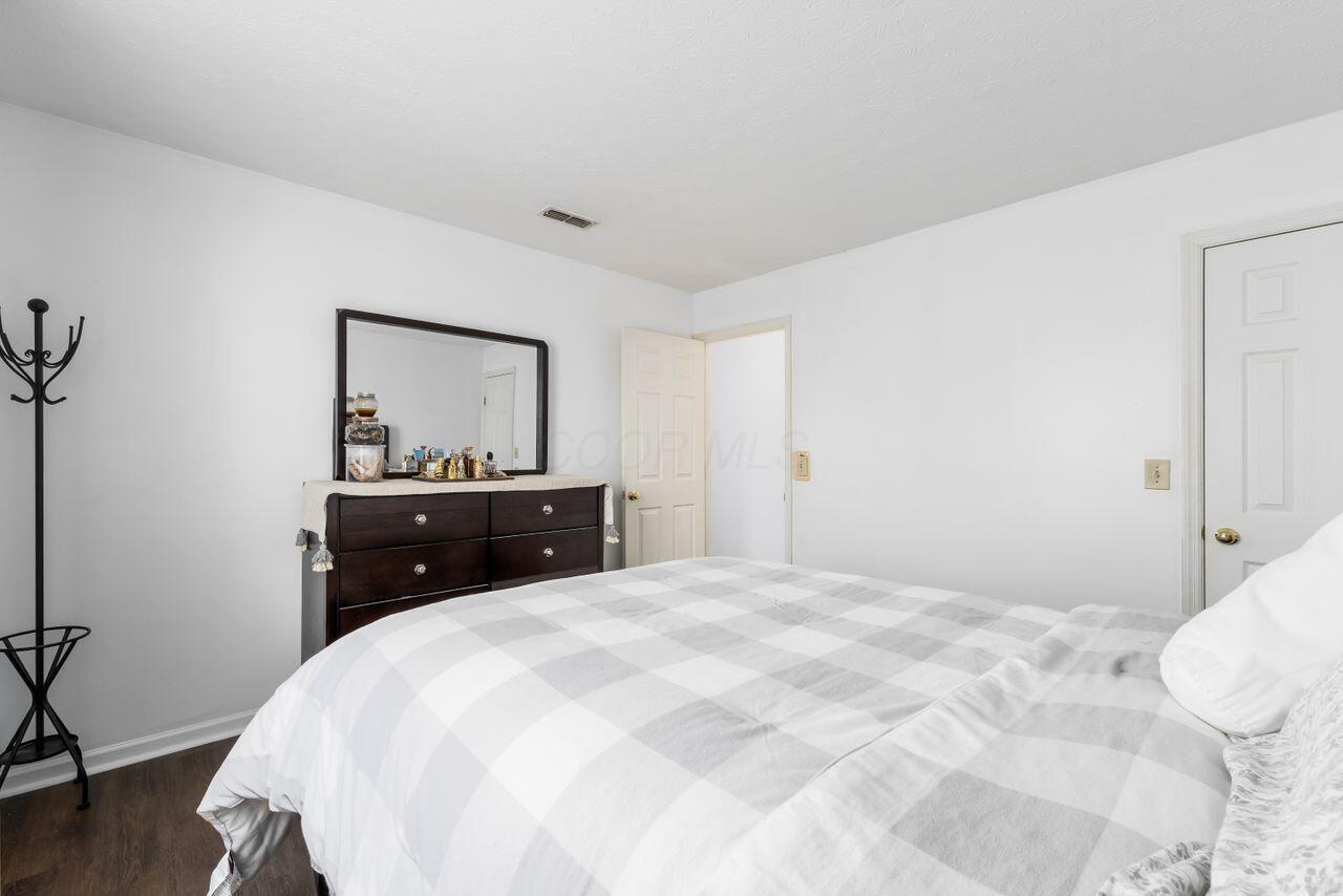 546 Tall Oaks Drive, Columbus, Ohio image 23