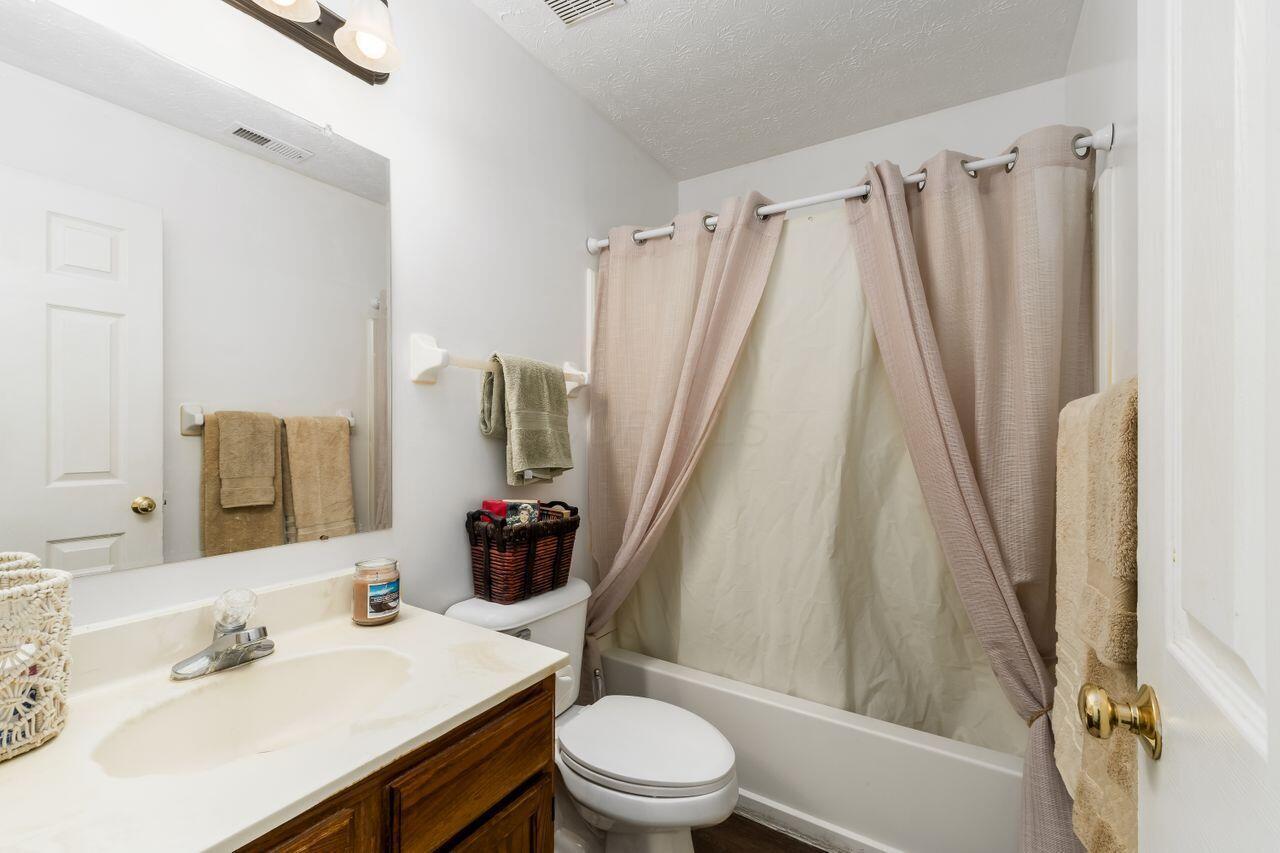 546 Tall Oaks Drive, Columbus, Ohio image 18