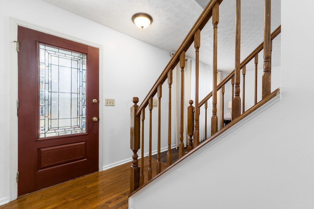 546 Tall Oaks Drive, Columbus, Ohio image 7