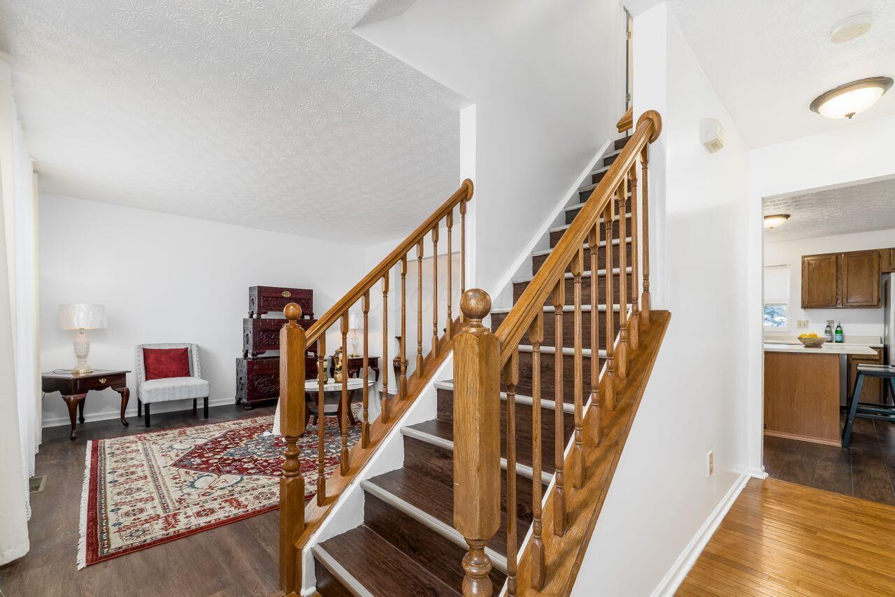 546 Tall Oaks Drive, Columbus, Ohio image 9