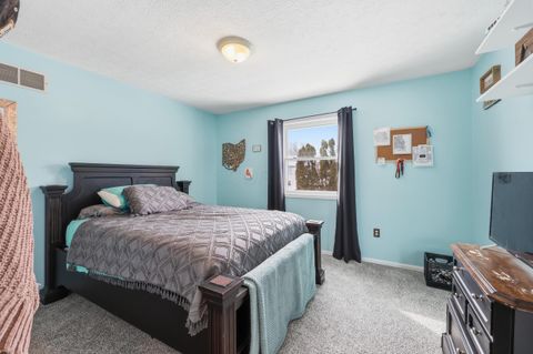 Tiny photo for 97 Elmwood Street, Pickerington, OH 43147 (MLS # 226000691)