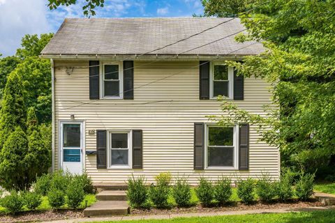 Photo of 215 S Mulberry Street, Granville, OH 43023 (MLS # 224005395)