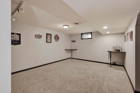 Tiny photo for 194 S Bowman Road, Chillicothe, OH 45601 (MLS # 226006943)