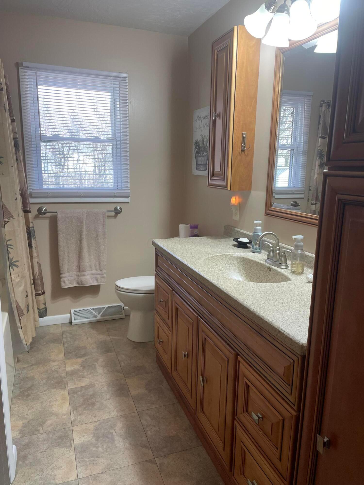 772 Sunnyside Drive, Galion, Ohio image 34