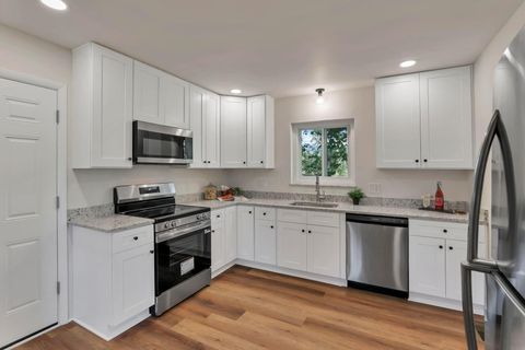 Tiny photo for 1324 Idlewild Drive, Columbus, OH 43232 (MLS # 225037620)