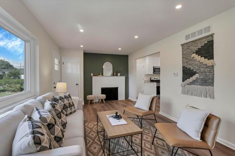 Tiny photo for 1324 Idlewild Drive, Columbus, OH 43232 (MLS # 225037620)