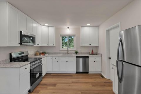 Tiny photo for 1324 Idlewild Drive, Columbus, OH 43232 (MLS # 225037620)