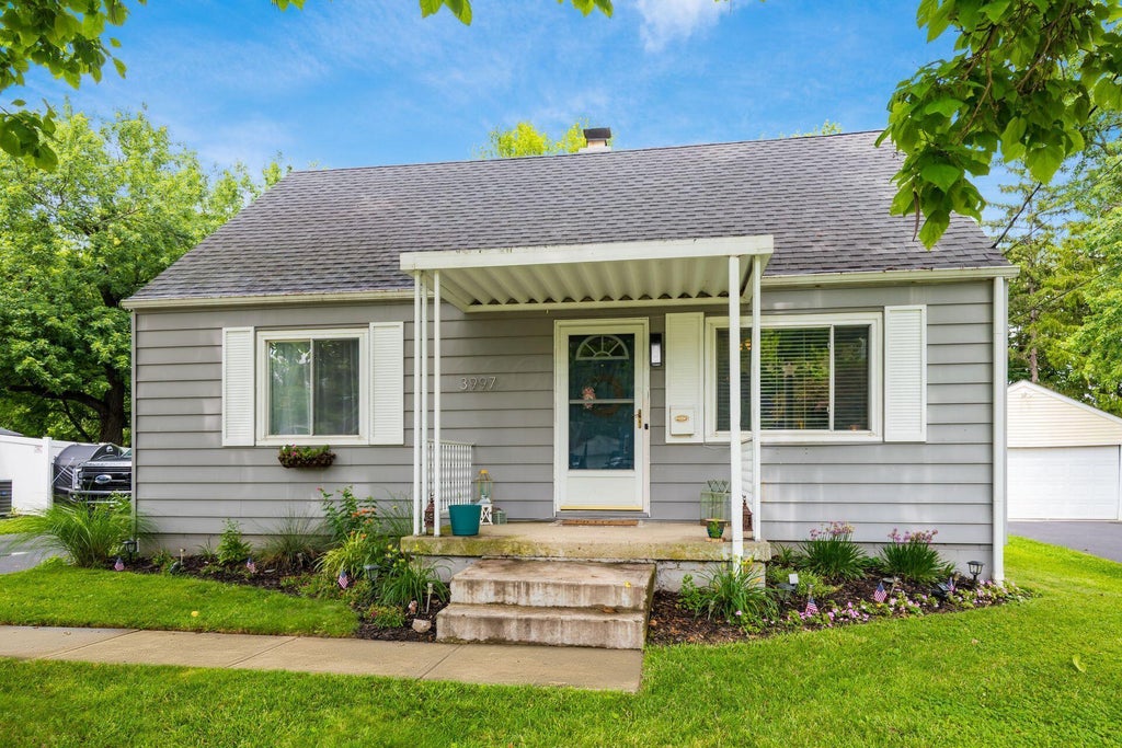 Photo of 3997 Linda Road, Hilliard, OH 43026 (MLS # 226022695)
