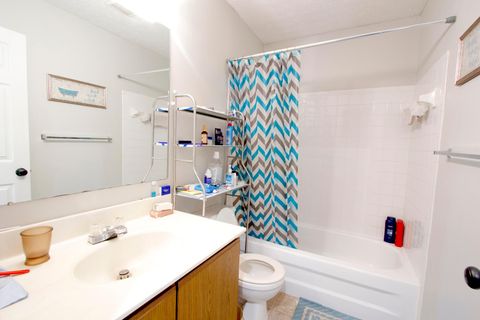 Tiny photo for 1341 Halfhill Way, Columbus, OH 43207 (MLS # 225040981)