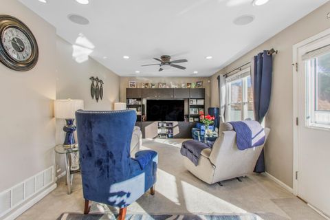 Tiny photo for 1341 Halfhill Way, Columbus, OH 43207 (MLS # 225040981)