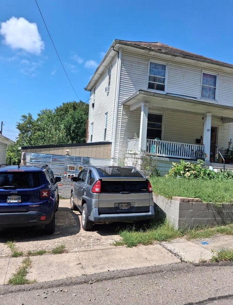 Photo of 1125 Lafayette Street, Zanesville, OH 43701 (MLS # 226035932)