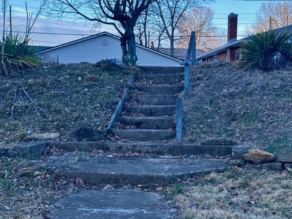 288 S 7th Street, Mcconnelsville, Ohio image 16