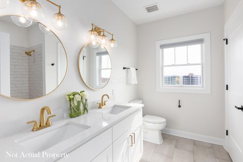 Tiny photo for 5211 HighPointe Lakes Drive 7301 #7301, Westerville, OH 43081 (MLS # 225024514)