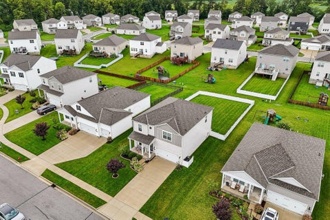 Tiny photo for 295 Flint Court, Commercial Point, OH 43116 (MLS # 226031328)