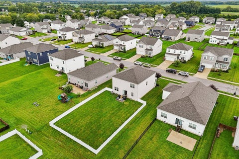 Tiny photo for 295 Flint Court, Commercial Point, OH 43116 (MLS # 226031328)