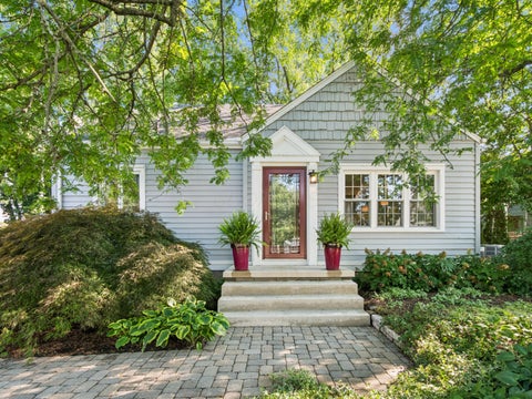 Photo of 319 E Washington Avenue, Marion, OH 43302 (MLS # 226031914)