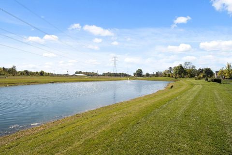 Tiny photo for 62 Sienna Glenn Drive, Lewis Center, OH 43035 (MLS # 225038754)