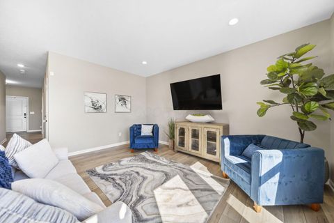 Tiny photo for 62 Sienna Glenn Drive, Lewis Center, OH 43035 (MLS # 225038754)