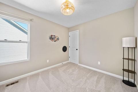 Tiny photo for 62 Sienna Glenn Drive, Lewis Center, OH 43035 (MLS # 225038754)