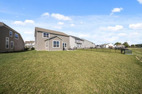 Tiny photo for 62 Sienna Glenn Drive, Lewis Center, OH 43035 (MLS # 225038754)