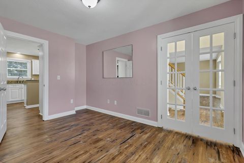Tiny photo for 1401 Beverly Hills Drive, Lancaster, OH 43130 (MLS # 226023820)