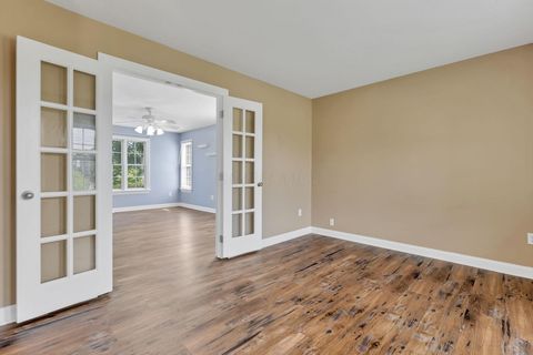 Tiny photo for 1401 Beverly Hills Drive, Lancaster, OH 43130 (MLS # 226023820)