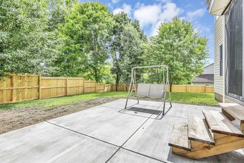 Tiny photo for 1401 Beverly Hills Drive, Lancaster, OH 43130 (MLS # 226023820)