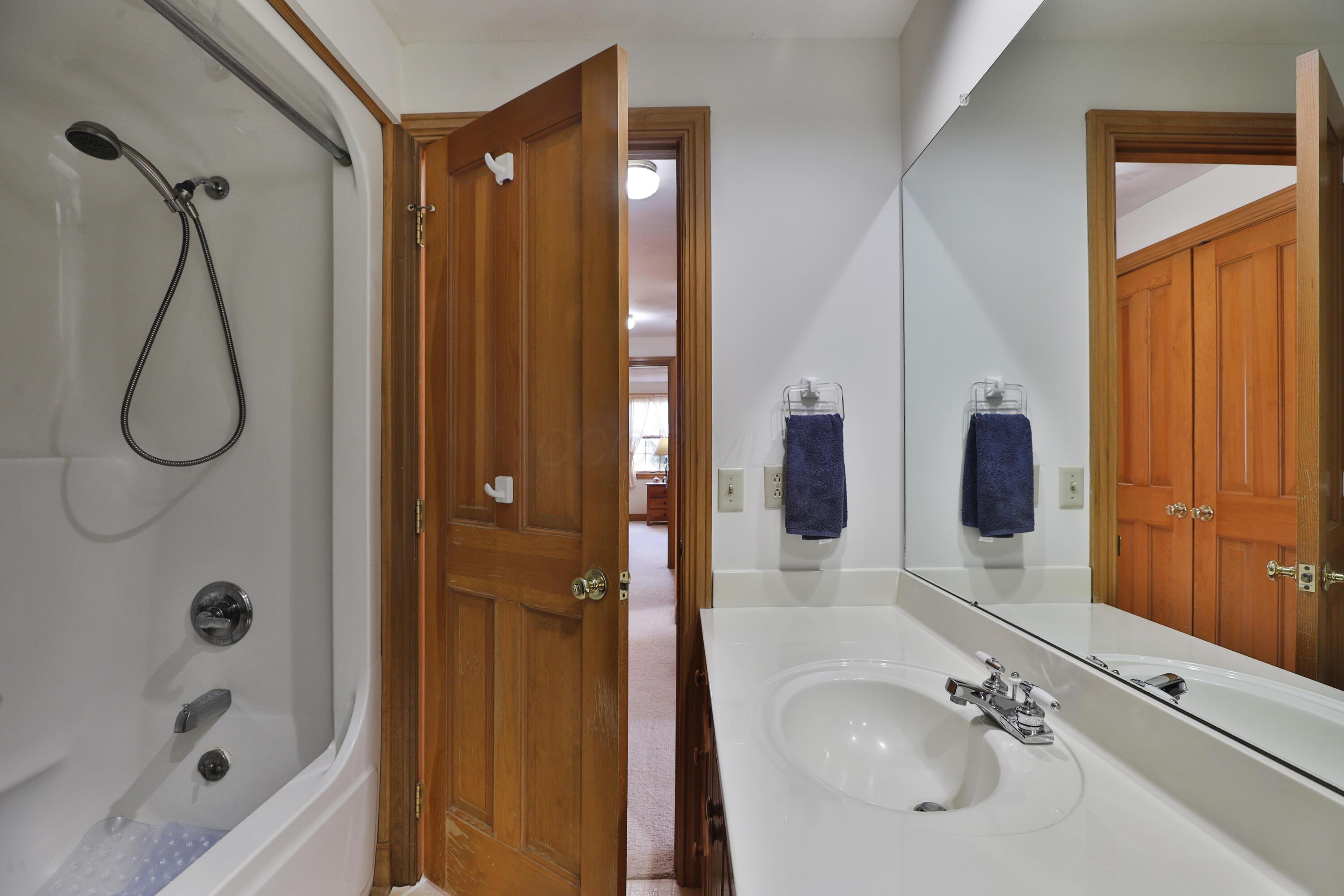 8871 Patterson Road, Hilliard, Ohio image 21