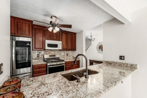 Tiny photo for 6099 Brice Park Drive 12G #12G, Canal Winchester, OH 43110 (MLS # 225039503)