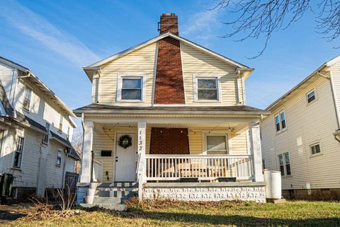 Photo of 1132 S Champion Avenue, Columbus, OH 43206 (MLS # 226000422)