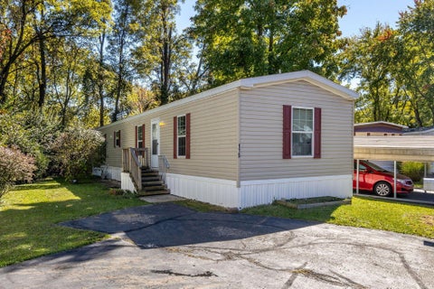 Photo of 175 Lawrence Lane, Reynoldsburg, OH 43068 (MLS # 226038122)
