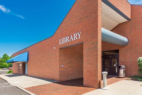 Tiny photo for 148 Deland Avenue, Columbus, OH 43214 (MLS # 225044695)