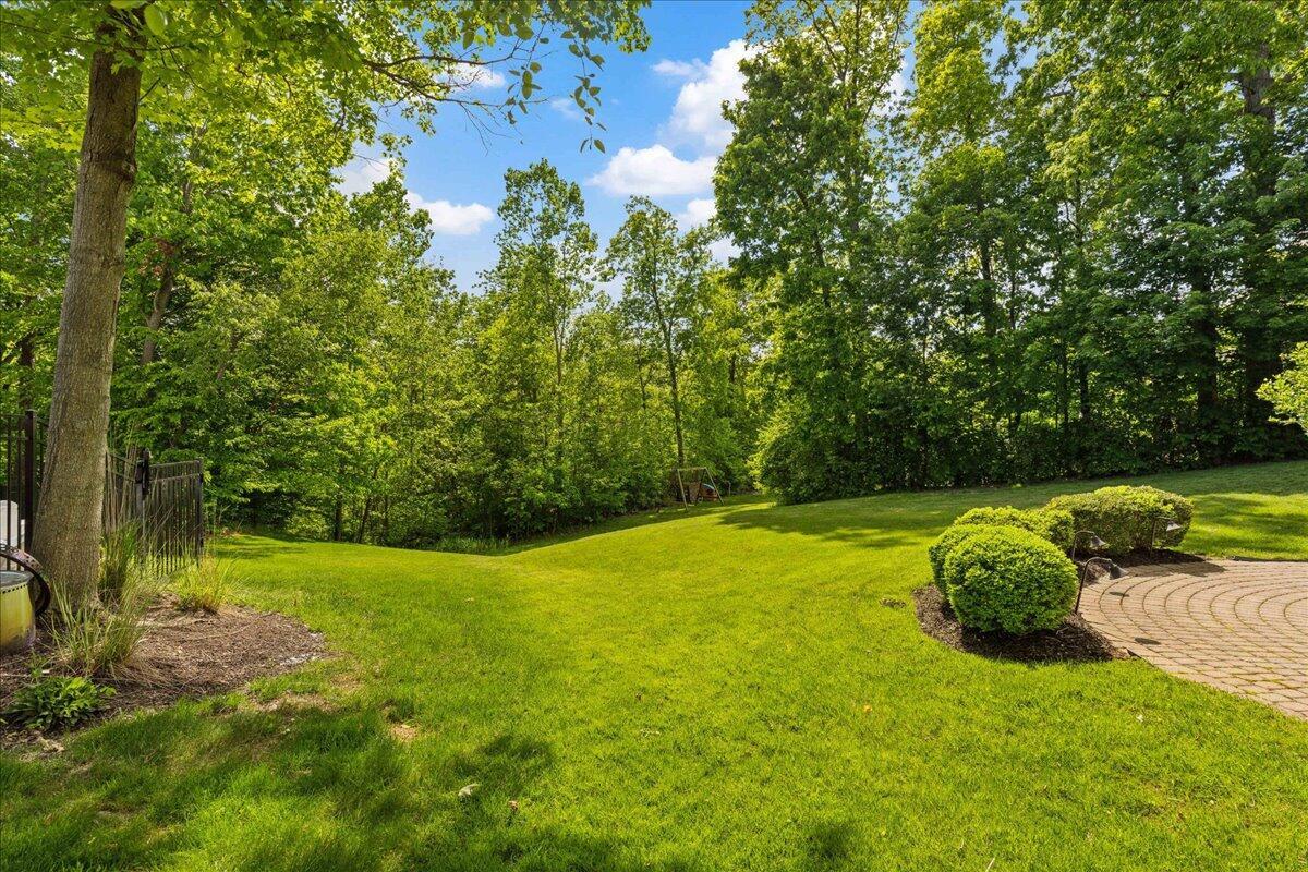 3144 Abbey Knoll Drive, Lewis Center, Ohio image 8