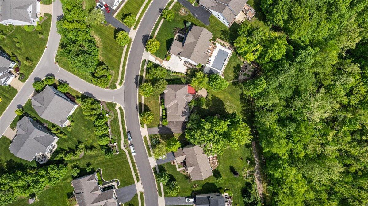 3144 Abbey Knoll Drive, Lewis Center, Ohio image 16
