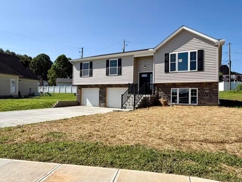 Photo of 936 Hobart Court, Logan, OH 43138 (MLS # 226027734)