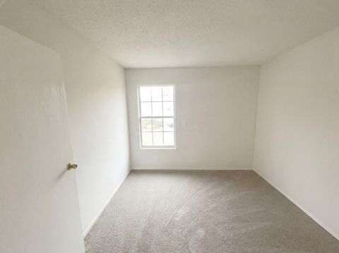 Tiny photo for 5083 Singleton Drive 33B #33B, Hilliard, OH 43026 (MLS # 226002741)