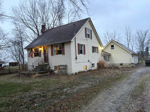 Photo of 2860 Old US Highway 40 NW, London, OH 43140 (MLS # 226001468)