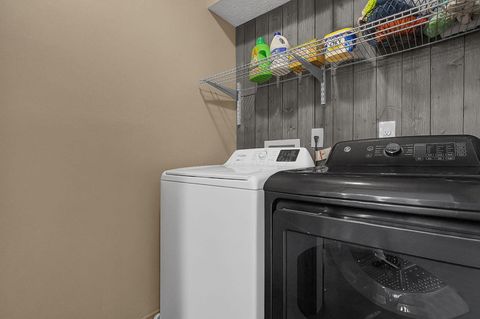 Tiny photo for 1199 Riva Ridge Boulevard, Columbus, OH 43230 (MLS # 225045836)