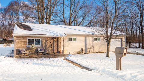 Photo of 1168 Louada Drive, Heath, OH 43056 (MLS # 225000844)