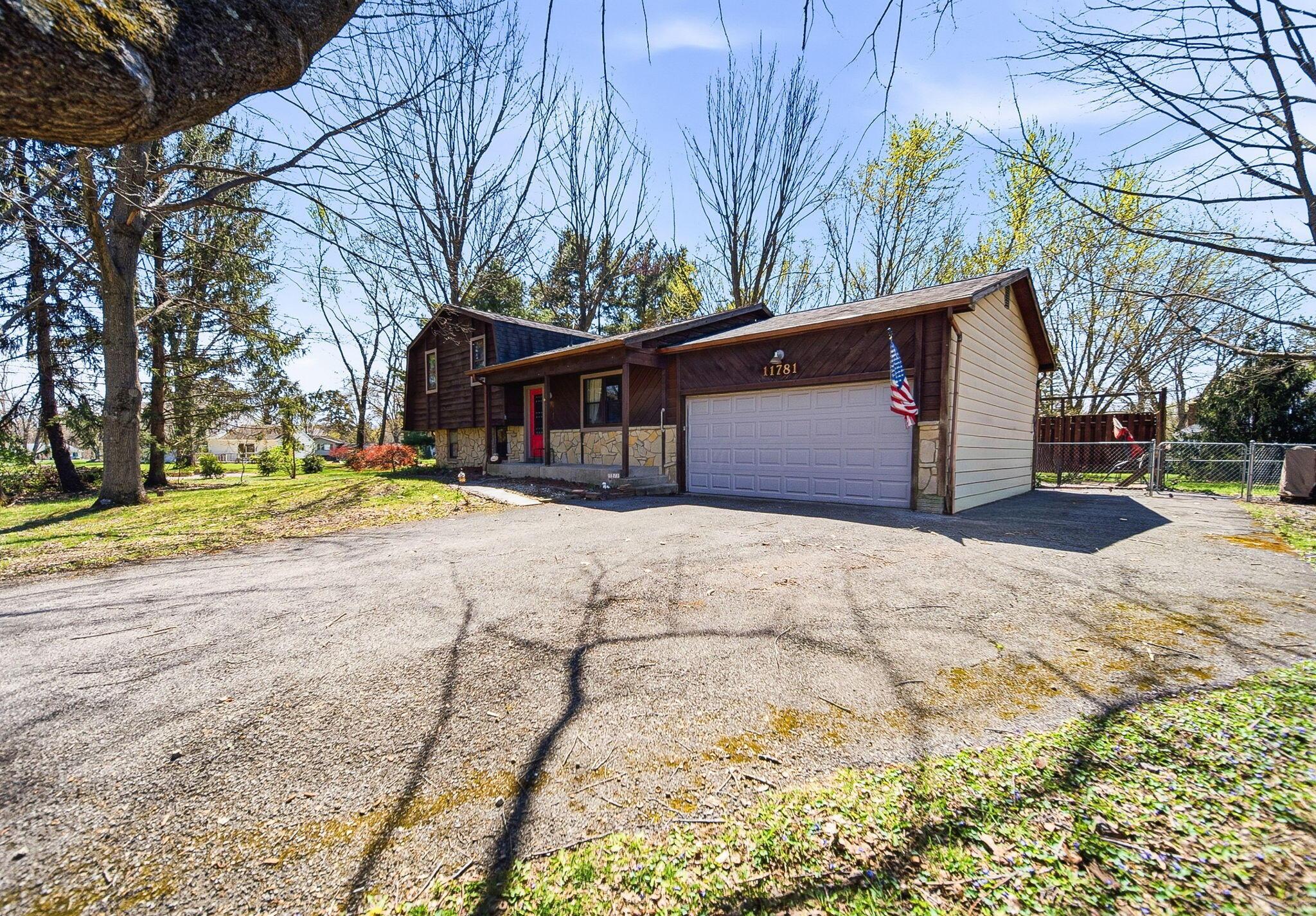 11781 Covington Court NW