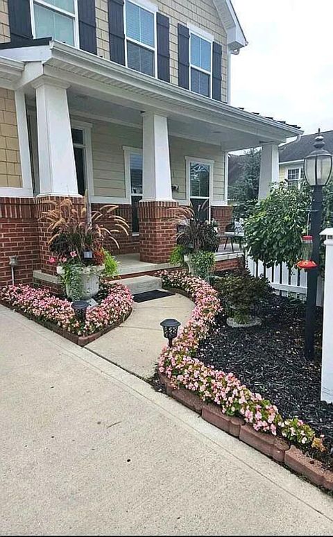 Tiny photo for 7844 Adare Court 5 #5, Dublin, OH 43016 (MLS # 225044718)