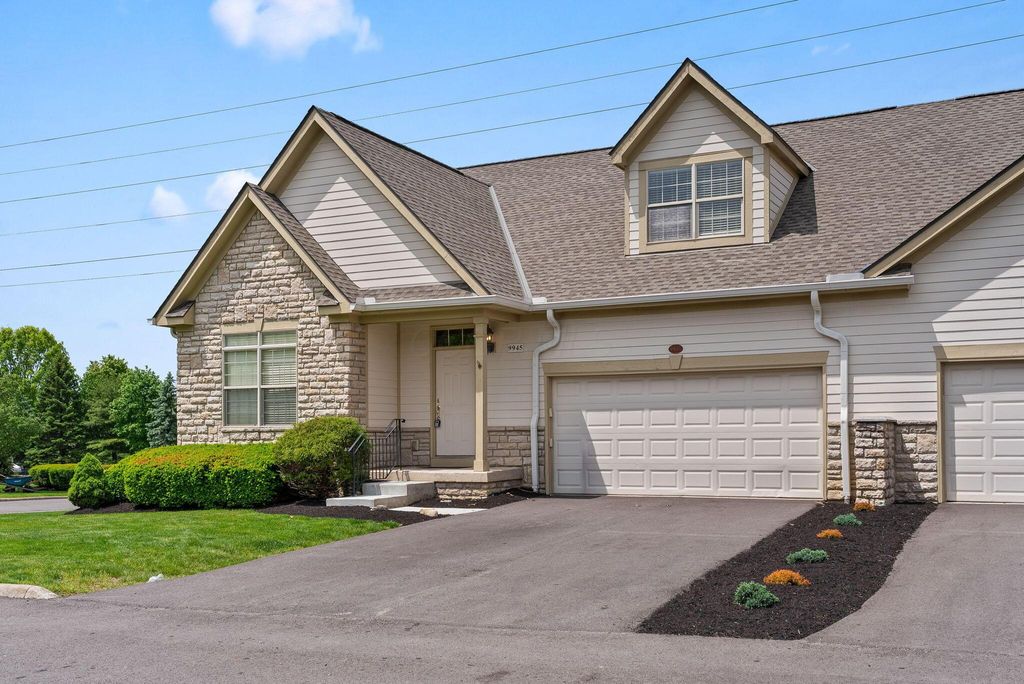 Photo of 9945 Juliana Circle, Powell, OH 43065 (MLS # 226016784)