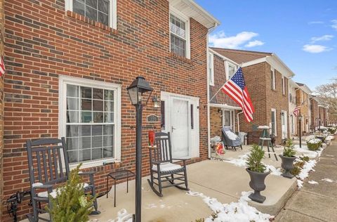 Tiny photo for 556 pamlico Street, Columbus, OH 43228 (MLS # 225045045)