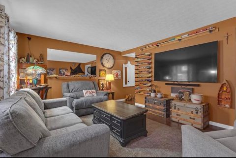 Tiny photo for 556 pamlico Street, Columbus, OH 43228 (MLS # 225045045)