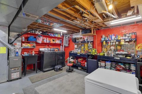 Tiny photo for 556 pamlico Street, Columbus, OH 43228 (MLS # 225045045)