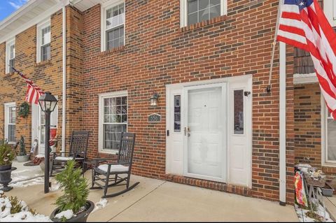 Tiny photo for 556 pamlico Street, Columbus, OH 43228 (MLS # 225045045)